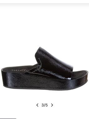 NWOT - NAKED FEET ‘Reno’ Black Patent Slide Sandals
